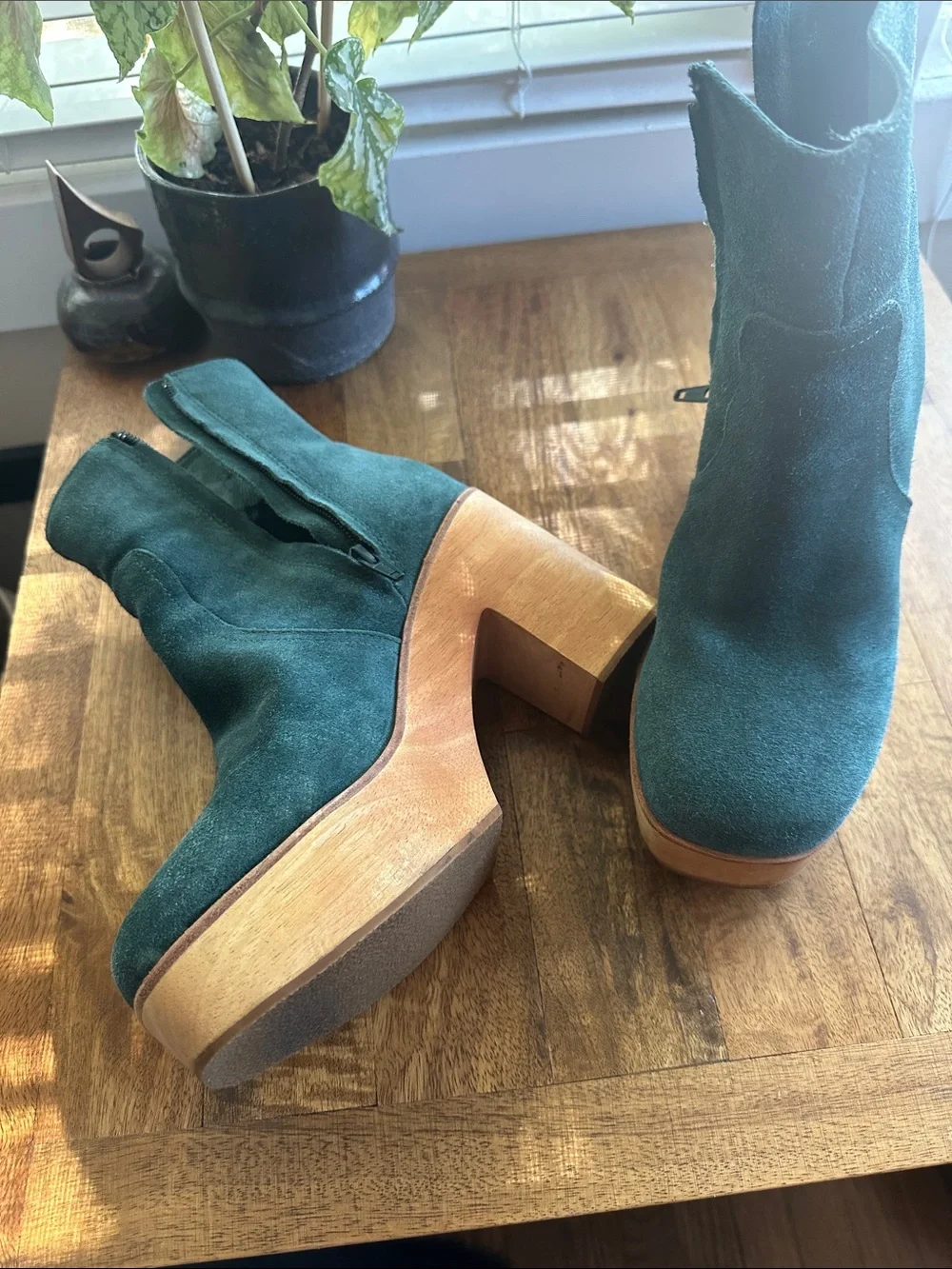 Charlotte Stone charlotte stone